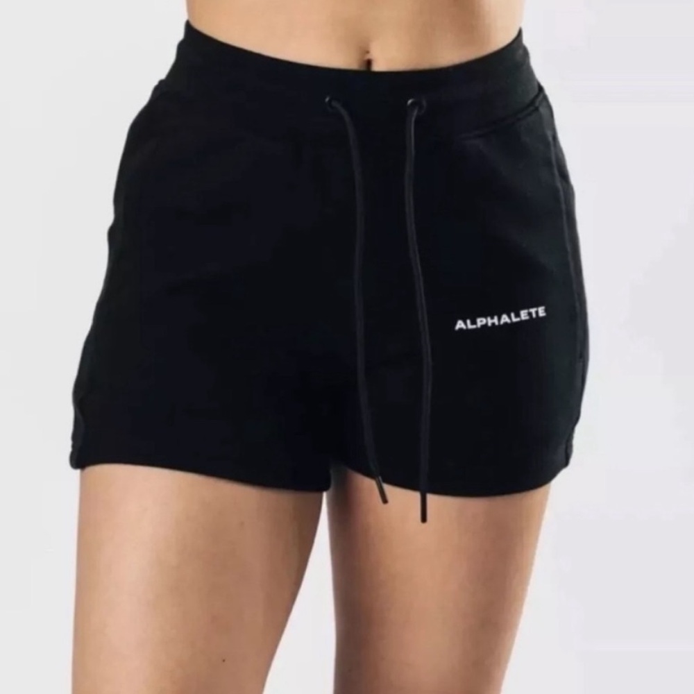 Alphalete Women’s Essential Core Short M - NWT